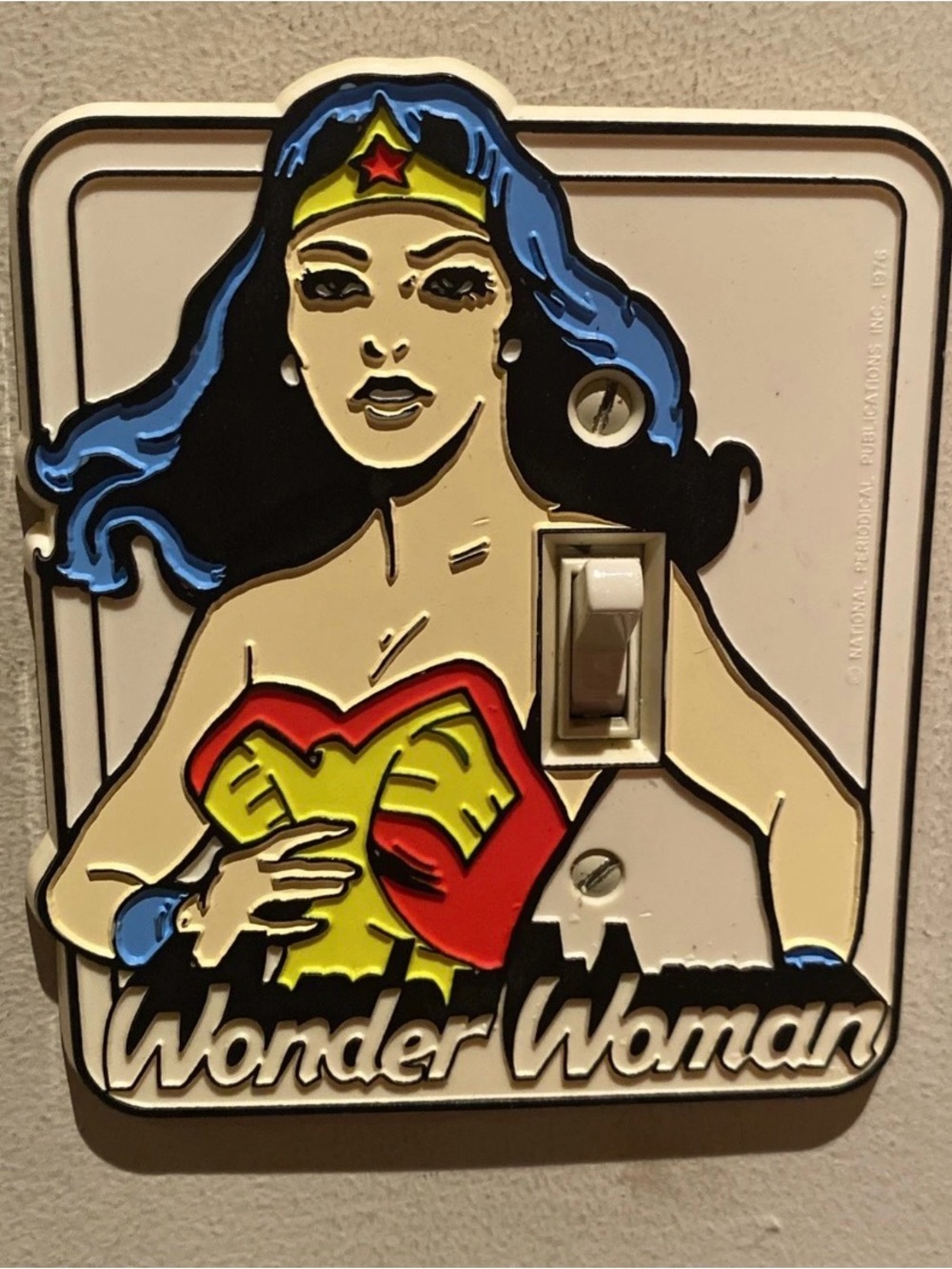 Vintage 1976 WONDER WOMAN Light Switch Cover Plate Switchplate GLOWS